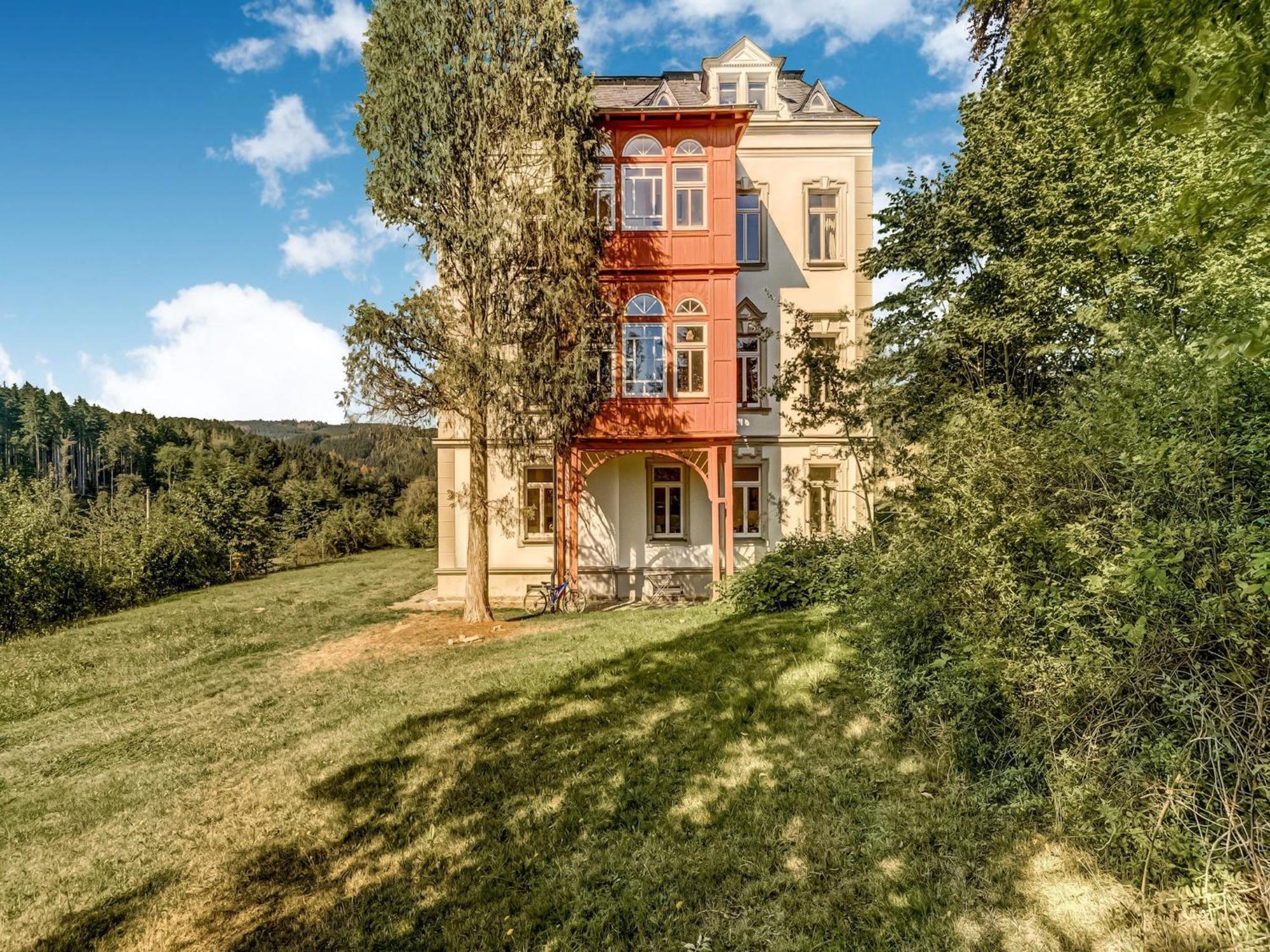 Alluring Villa In Grunhainichen Borstendorf With Garden Leubsdorf Exterior foto